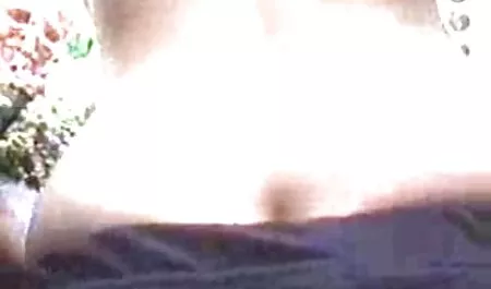 Моя дивитися онлайн порно відео мама показує синові, як це виглядає.