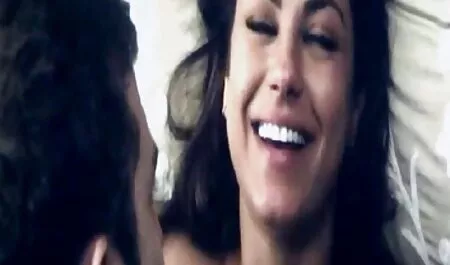 Вона лесбіянки порно відео їла курку для молодшого онука