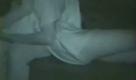 Дівчину відео 24ххх беруть одну