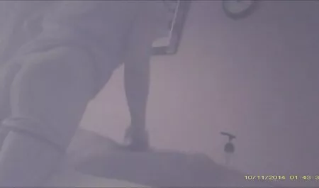 Вона пішла у ванну відео секс молодих і жорстоко згвалтувала