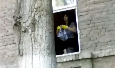 Він напав на дівчину і вийшов порно ххх відео на вулицю
