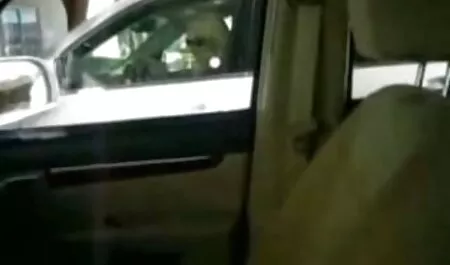 Чорна дівчина в порно відео домашнє перископі трахкає