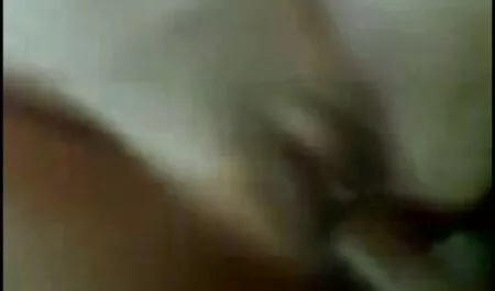 Блакитні порно відео онлайн безплатно очі займається анальним сексом