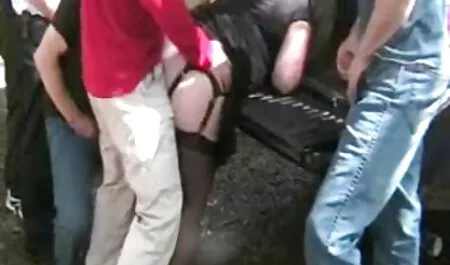 22-річна Діана в скруті на порно відео домашнє кастингу мами