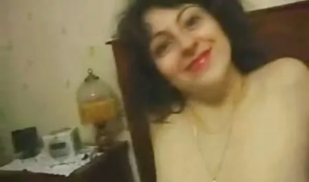 Зайняті мулати опиняються в порно відео на природі перископі