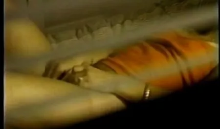 Чоловік і порно відео безплатне дружина їдуть у відрядження зі своїм партнером