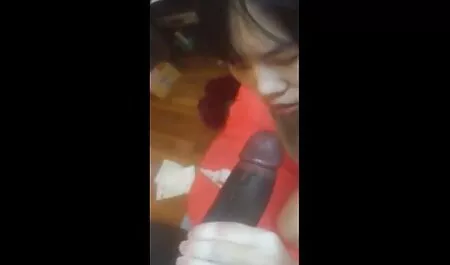 обпалений відео порно мастурбацією і племінником