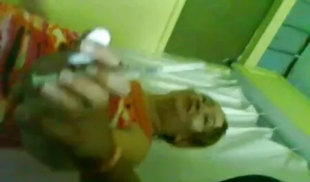 Секс на парковці з руське порно відео молодою працівницею
